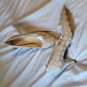 NEW Nine West stub heel